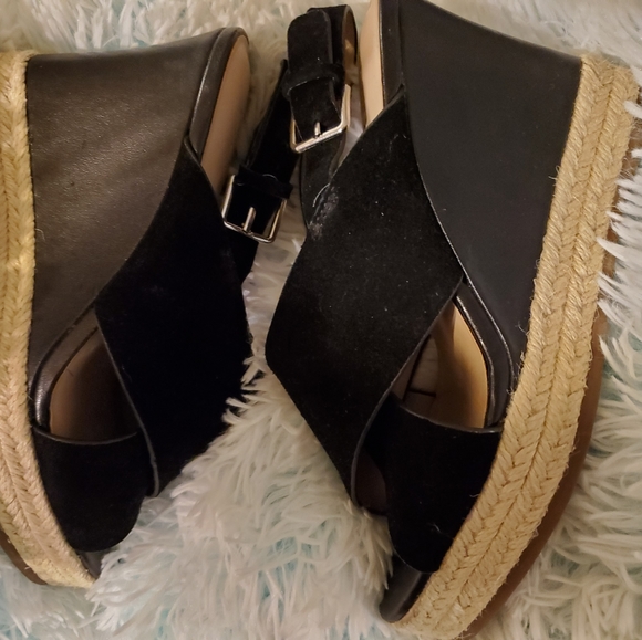 Black wedge sandals [ H by Halston ] - Picture 4 of 5